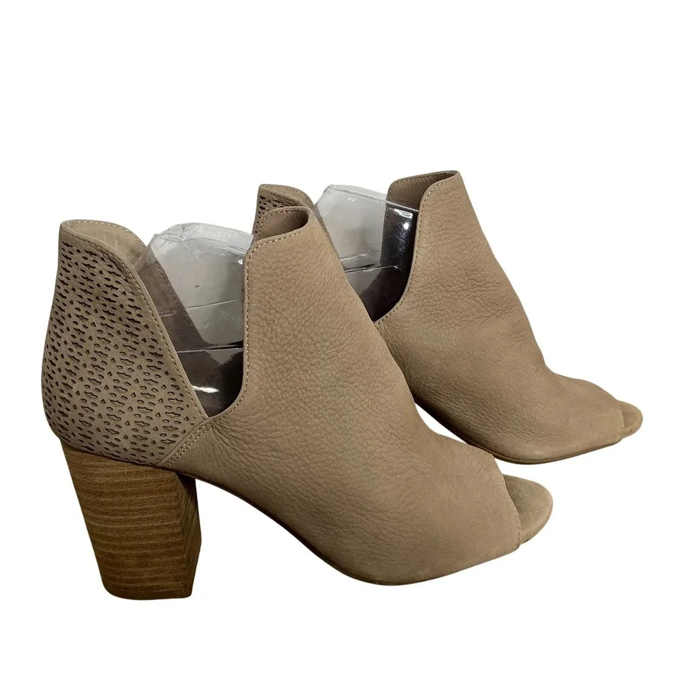 Antonio Melani Peep Toe Booties 8.5M Taupe‎ Nubuck Leather Block Heel Cutout